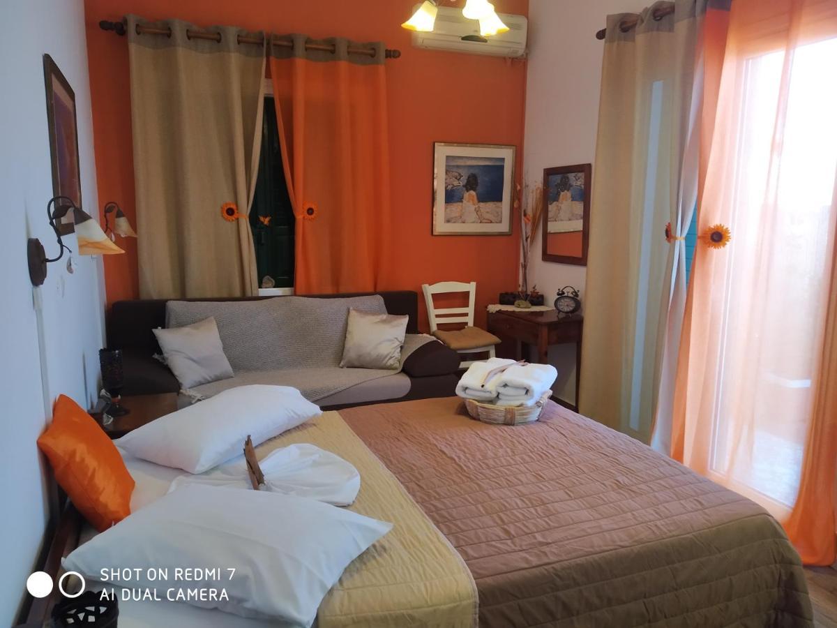 Violetta Rooms Короні Екстер'єр фото